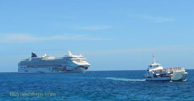 Norwegian Jewel cruise ship off Great Stirrup Cay