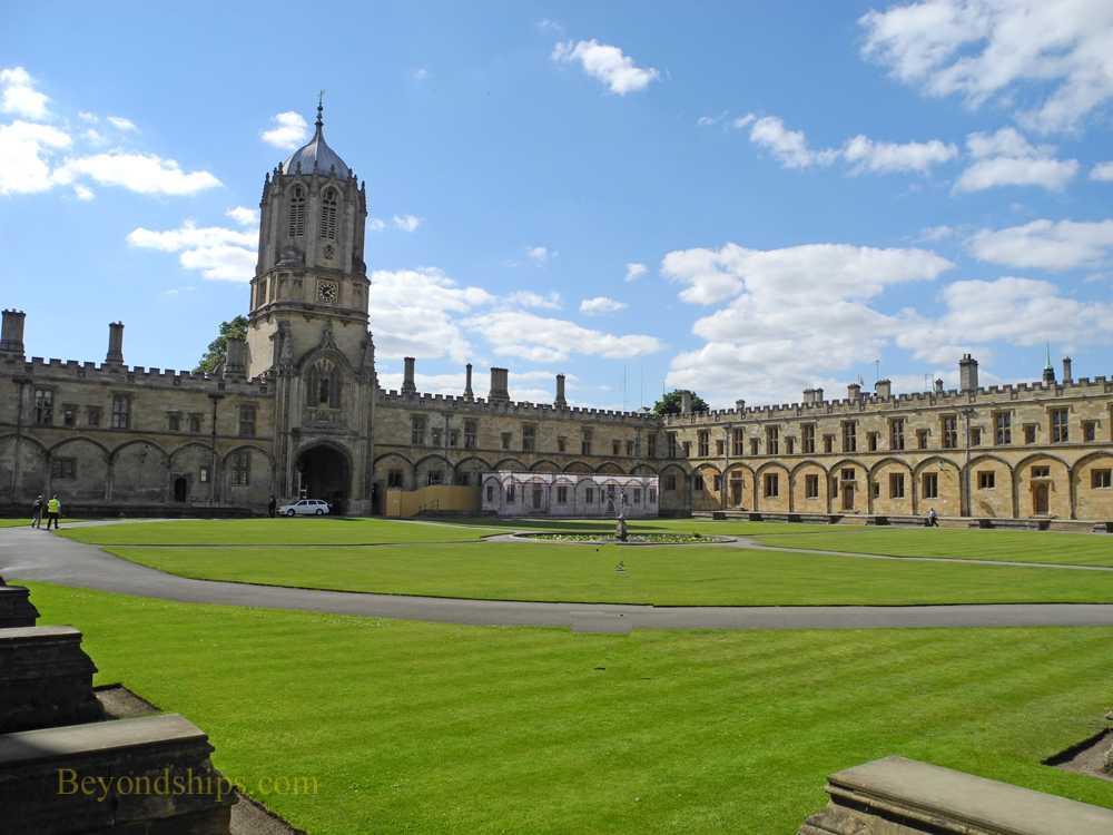 Tom Quad, Christ Church College, Oxford University
