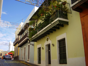 Picture street cruise destination Old San Juan