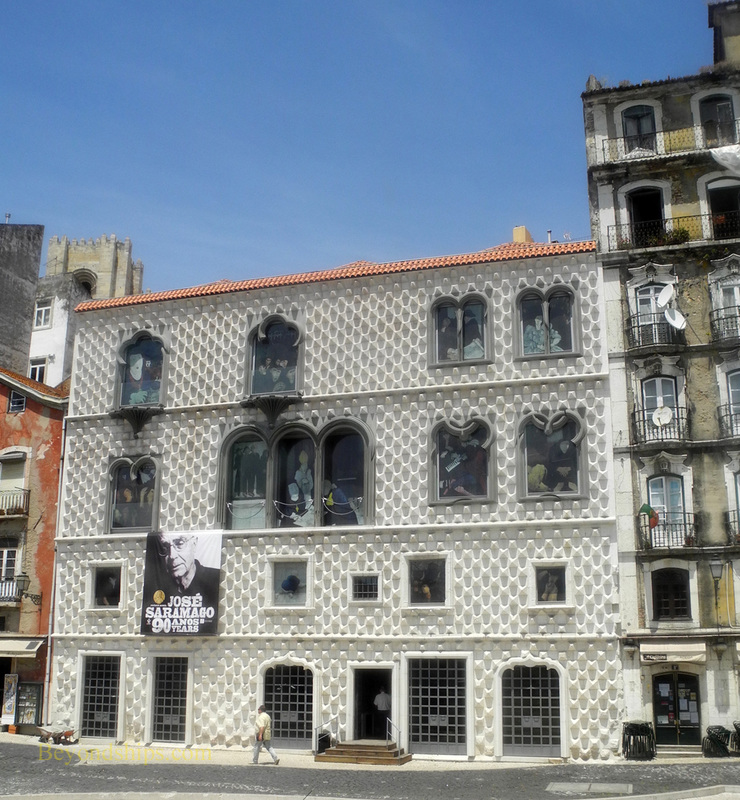 Lisbon, Casa dos Bicos