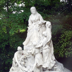 Queen Victoria statue, Nice, France