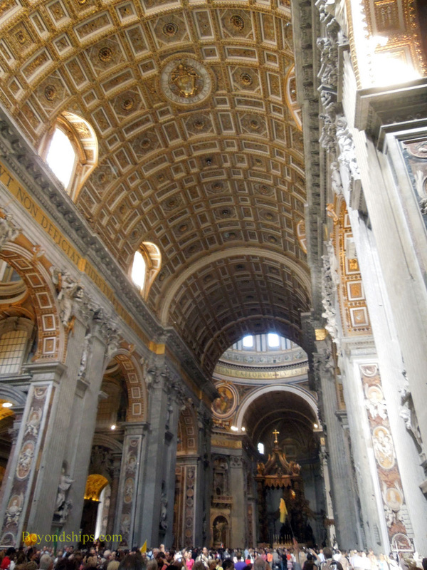 Interior St Peter's Basilica