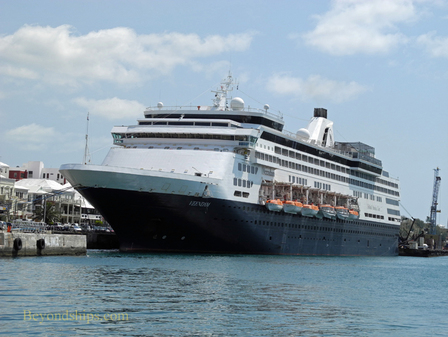 Cruise ship Veendam in Bermuda