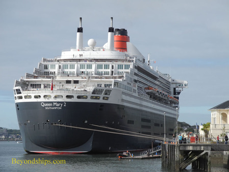 Queen Mary 2 in Cobh Ireland