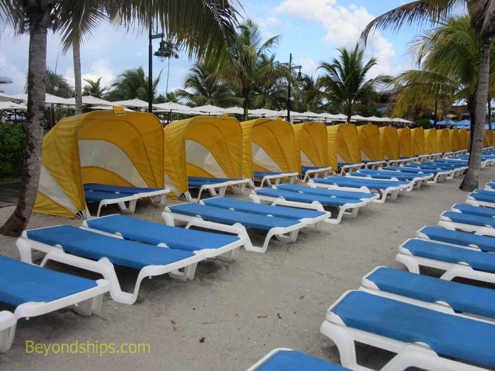Harvest Caye beach furniture