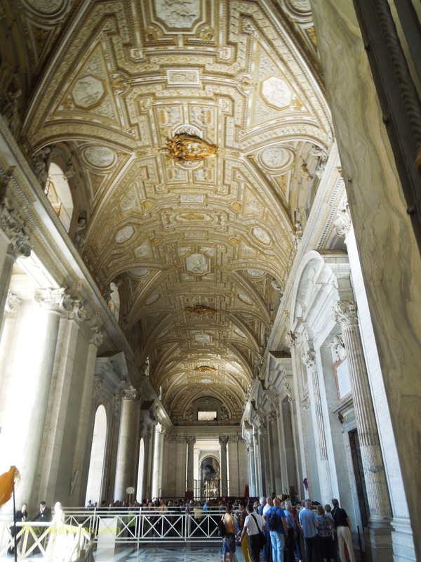Portico, St Peter's Basilica
