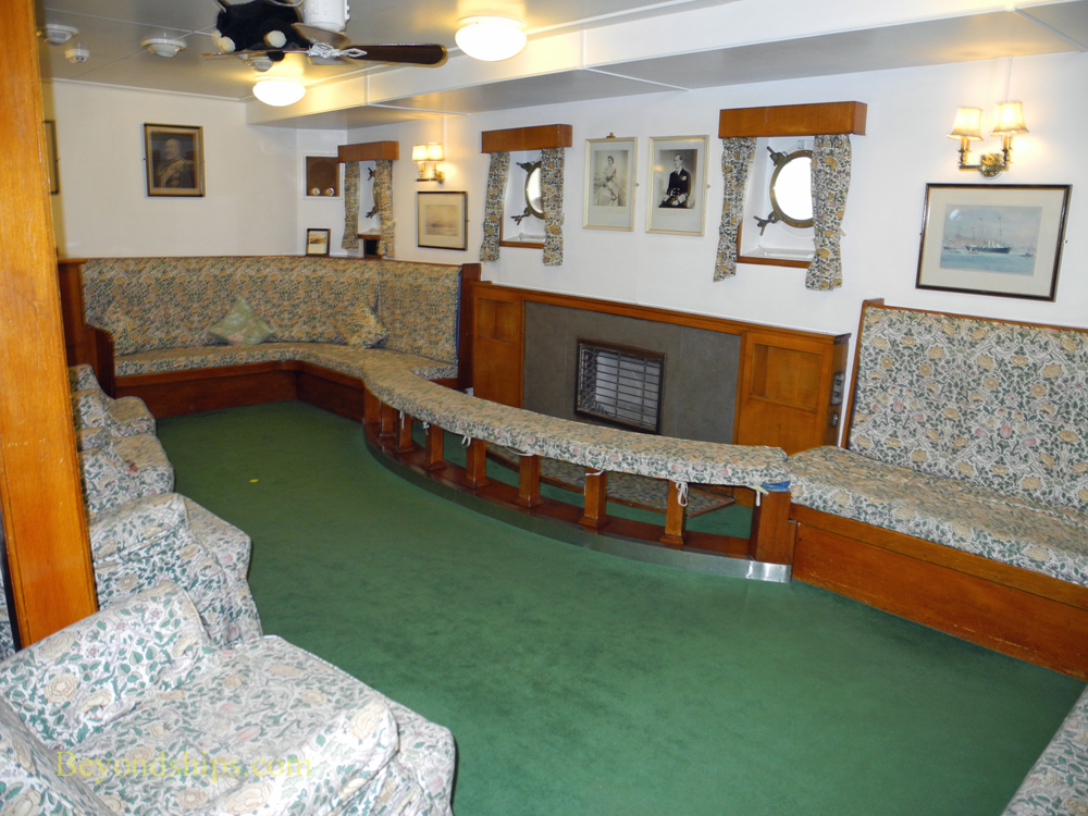 Royal Yacht Britannia, Wardroom anteroom