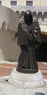 Statue at Prince's Palace, Monaco
