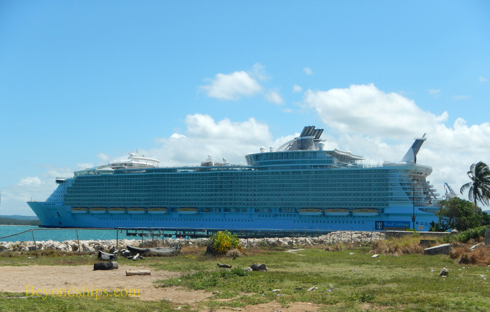 Cruise ship Oasis of the Seas in Falmouth Jamaica