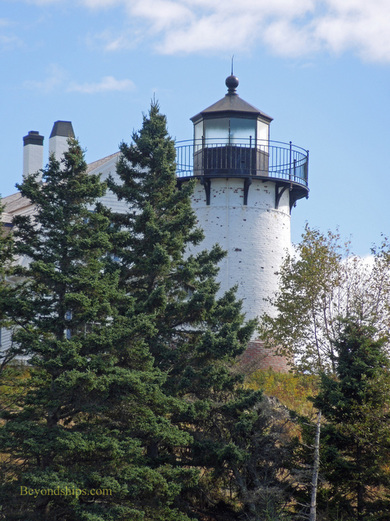 Cruise destination New England Bear Island lighthouse