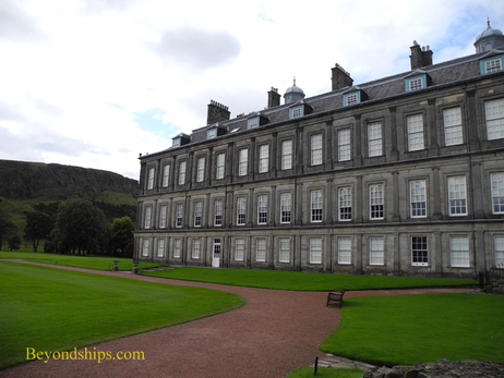 Picture Holyroodhouse from garden