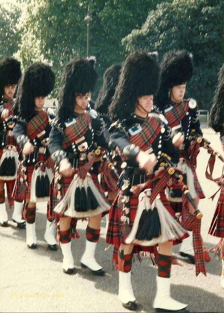 Scots Guards bagpipers