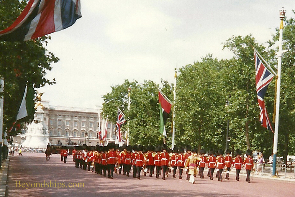 Changing of the Guard, Guards marching