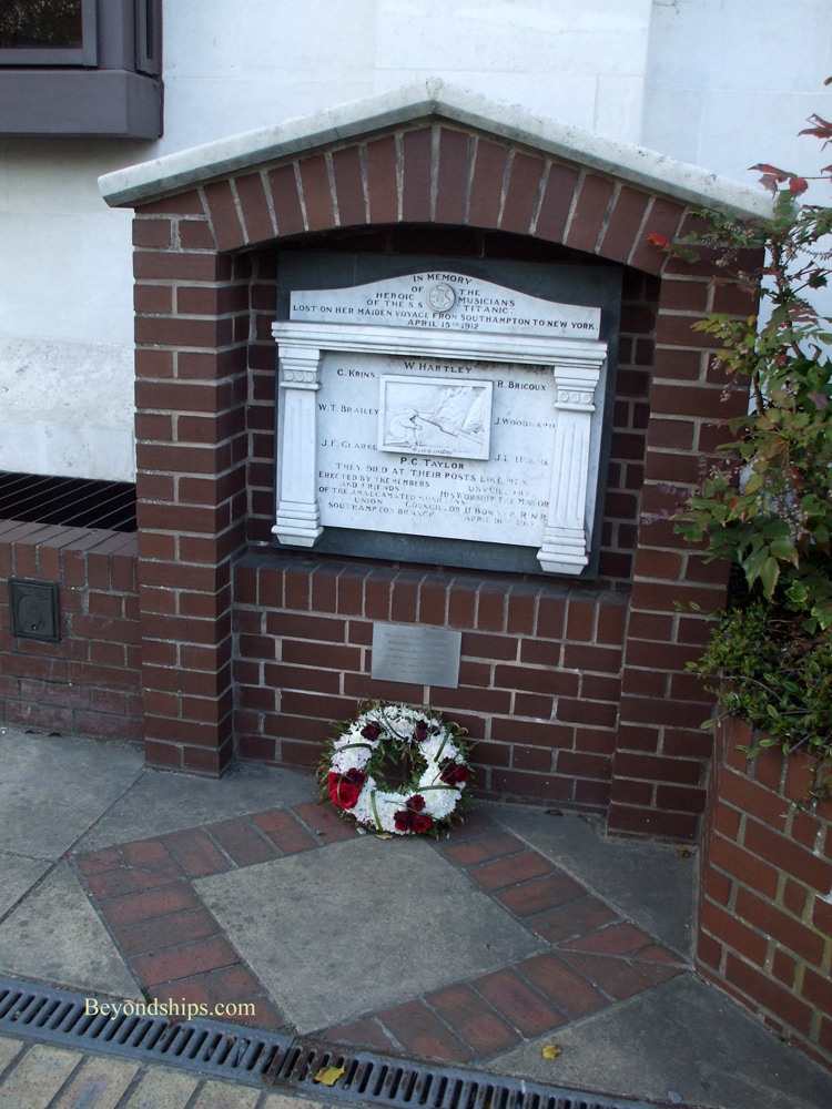 Memorial to the Titanic Musicians,  Southampton, England