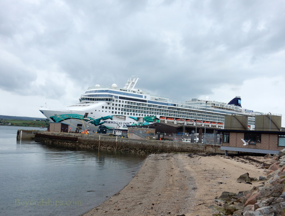 Norwegian Jade cruise ship at Invergordon