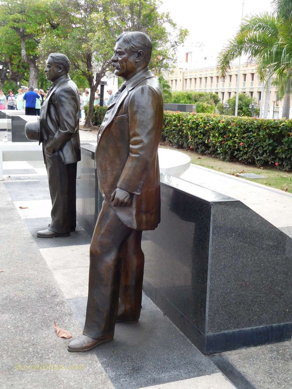 President statues, Old San Juan