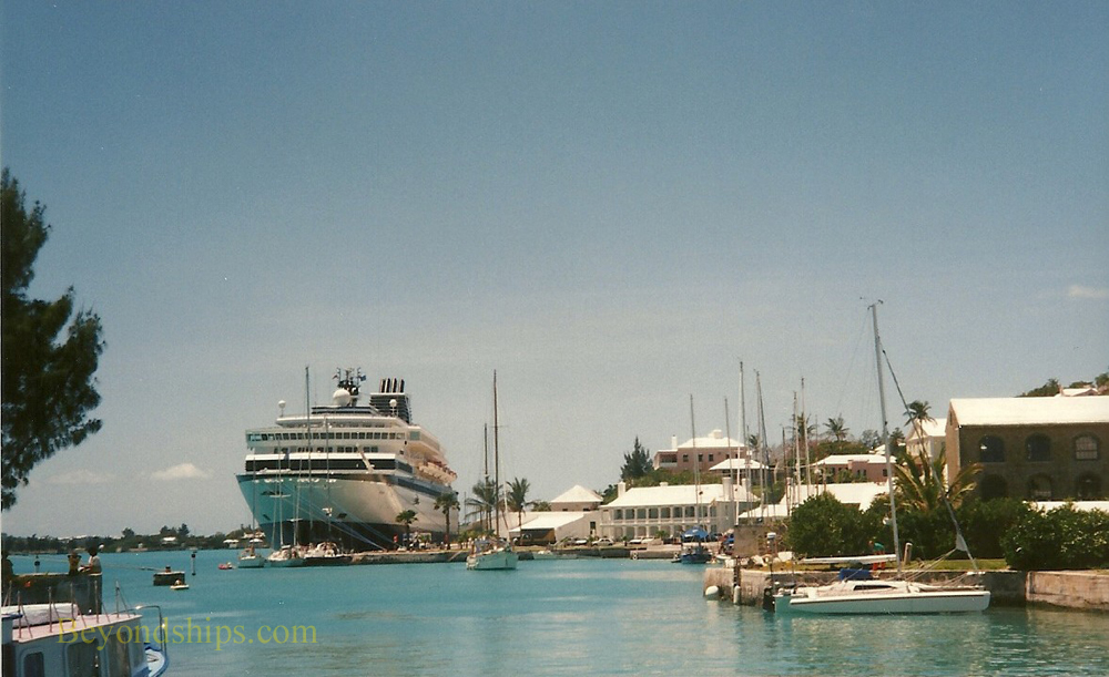 Cruise ship Zenith in Bermuda
